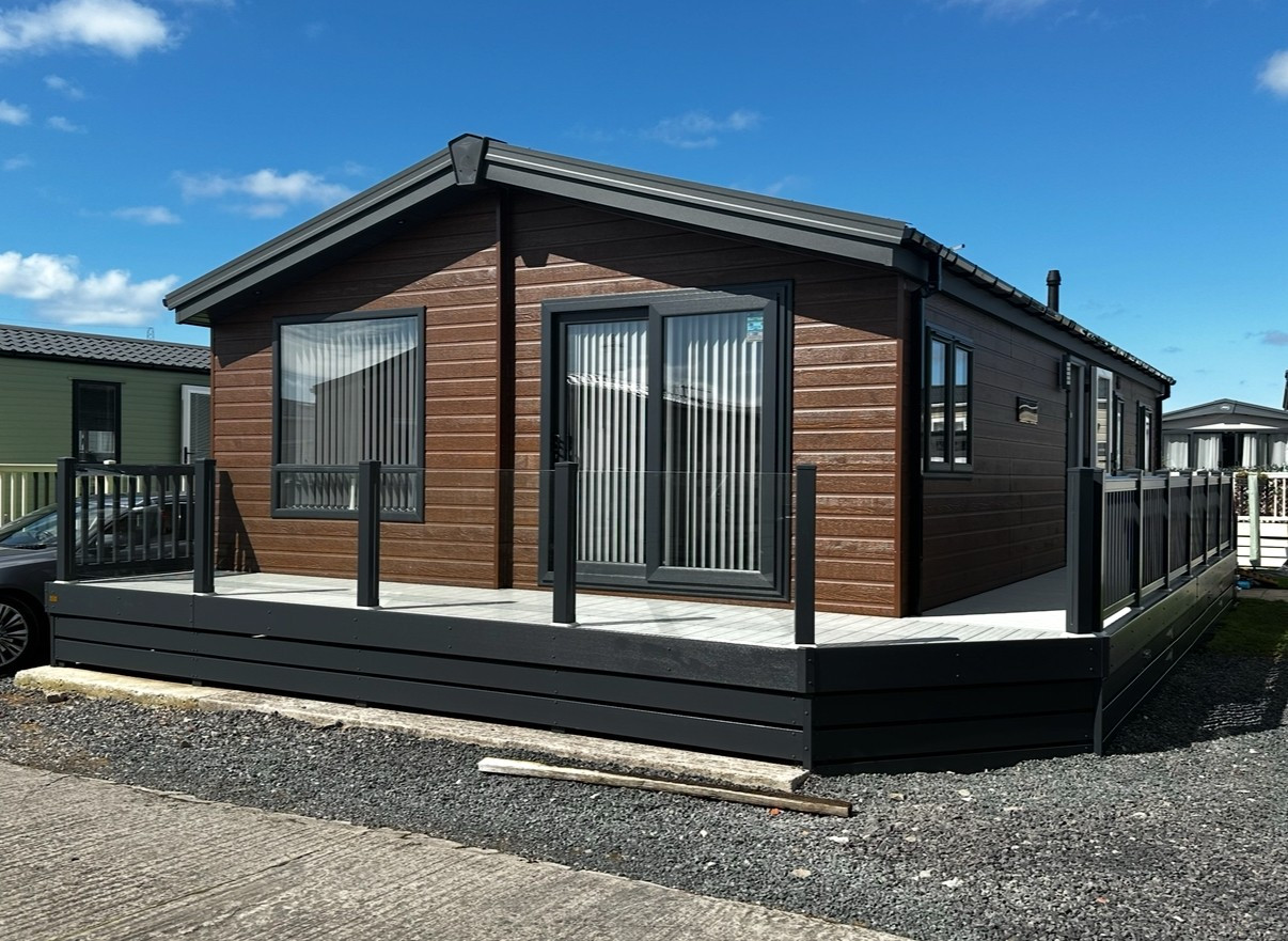 2 bedroom House (unspecified) For Sale