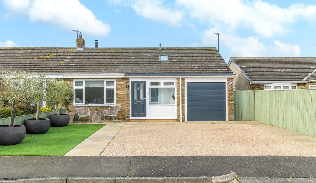  Detached bungalow For Sale