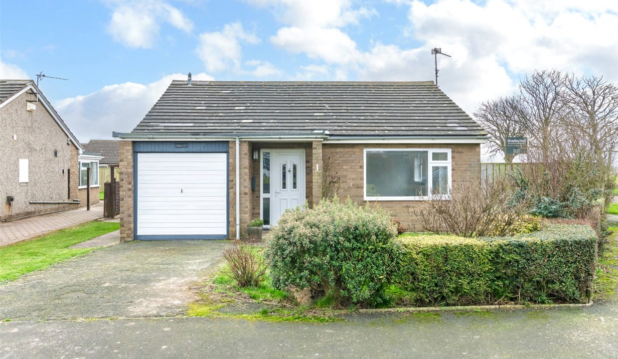  Detached bungalow For Sale