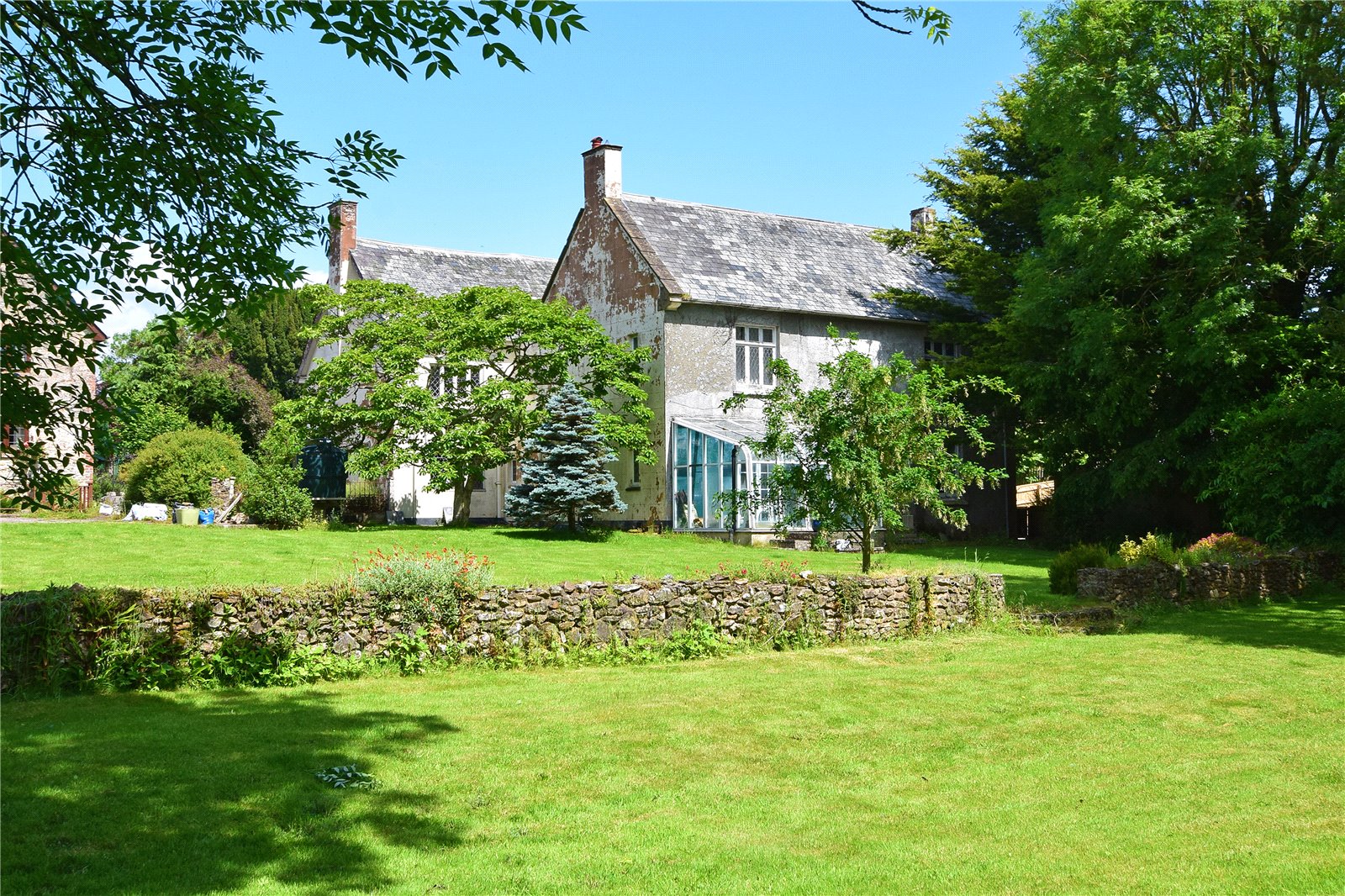 7 bedroom House (unspecified) For Sale
