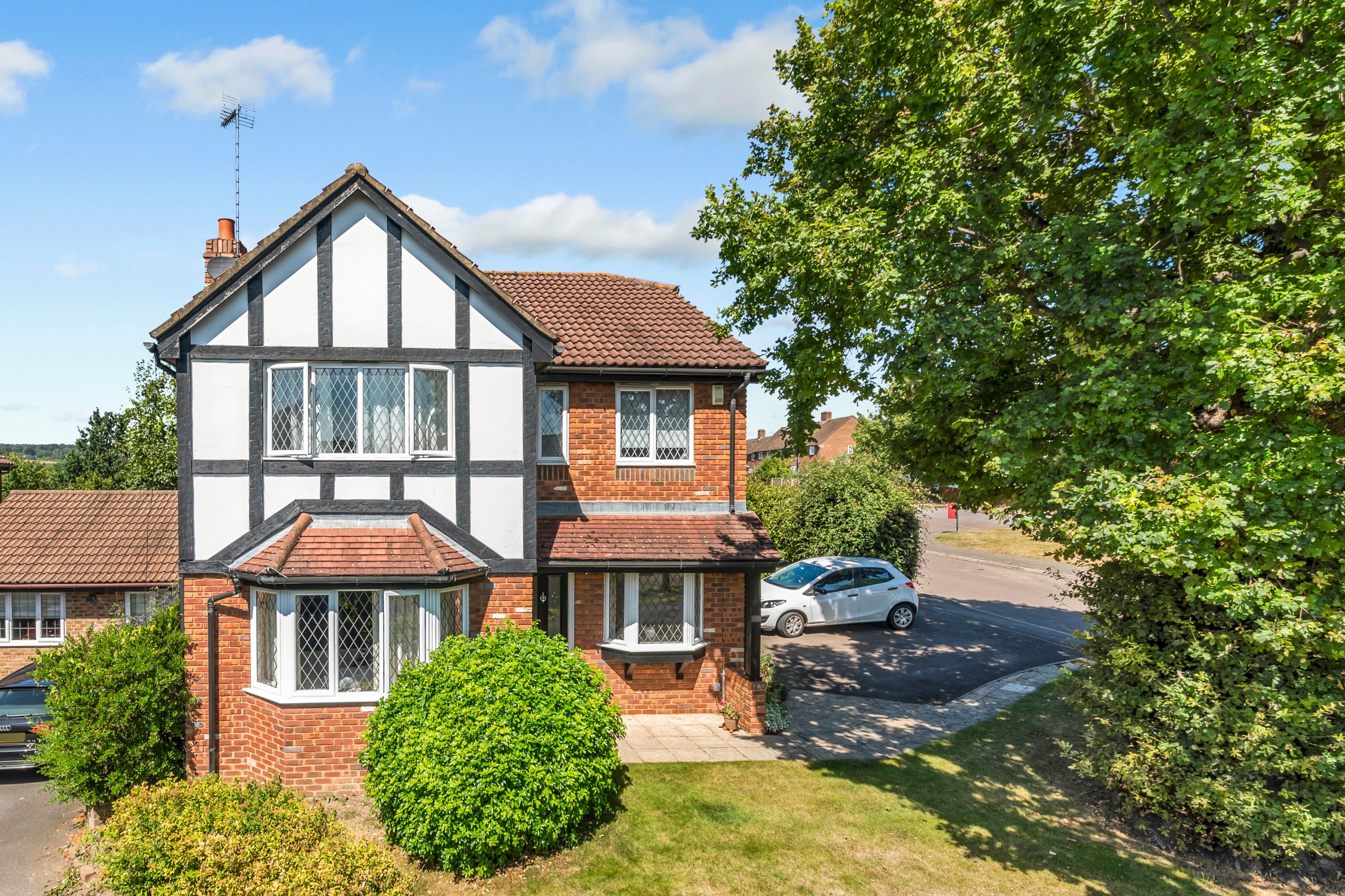 4 bedroom Detached house Under Offer
