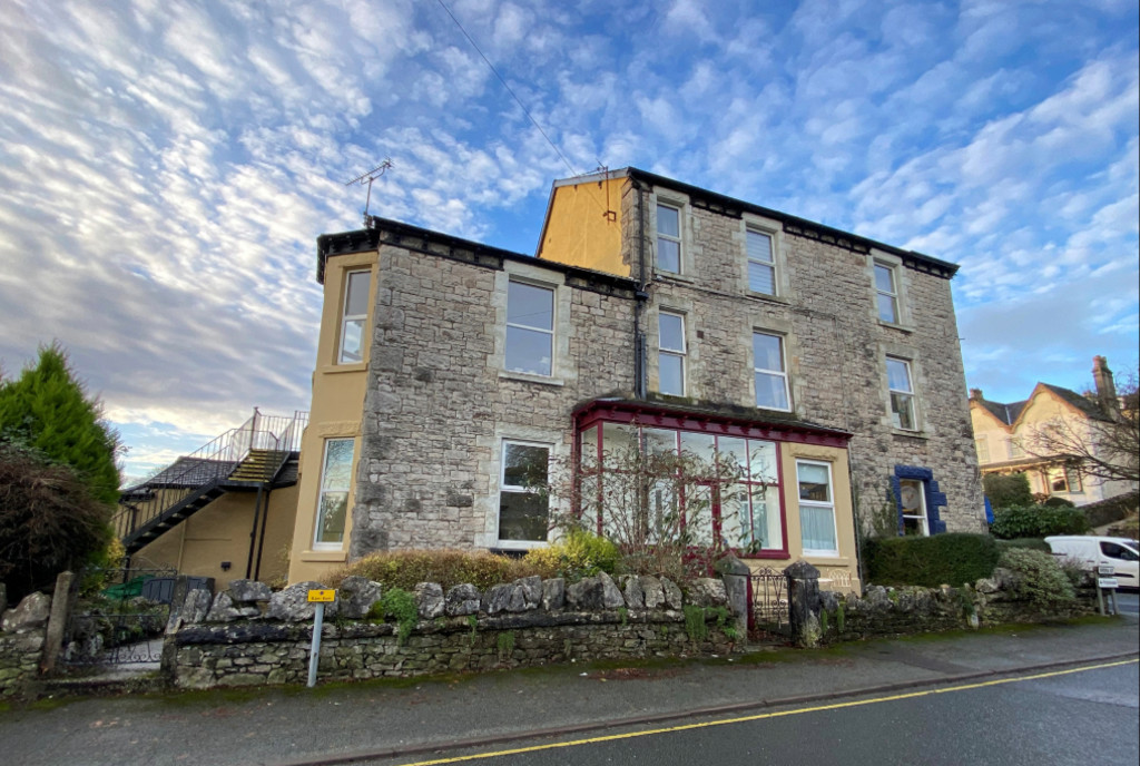 2 bedroom Town house For Sale