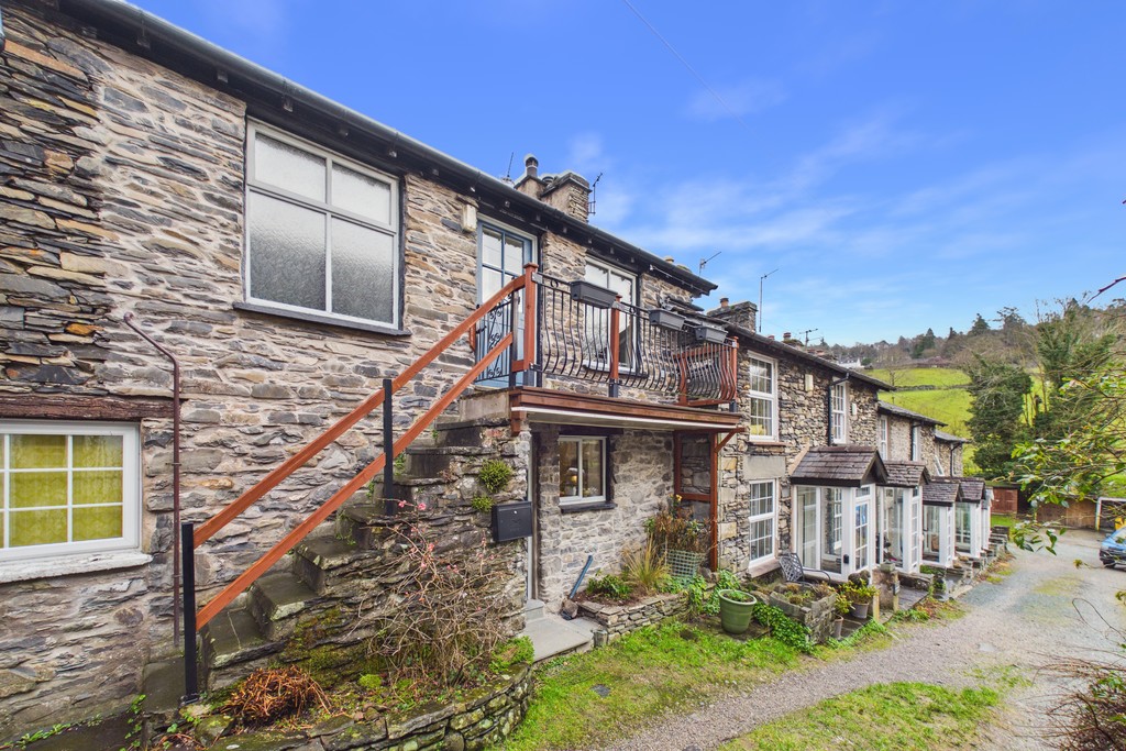 3 bedroom Cottage For Sale