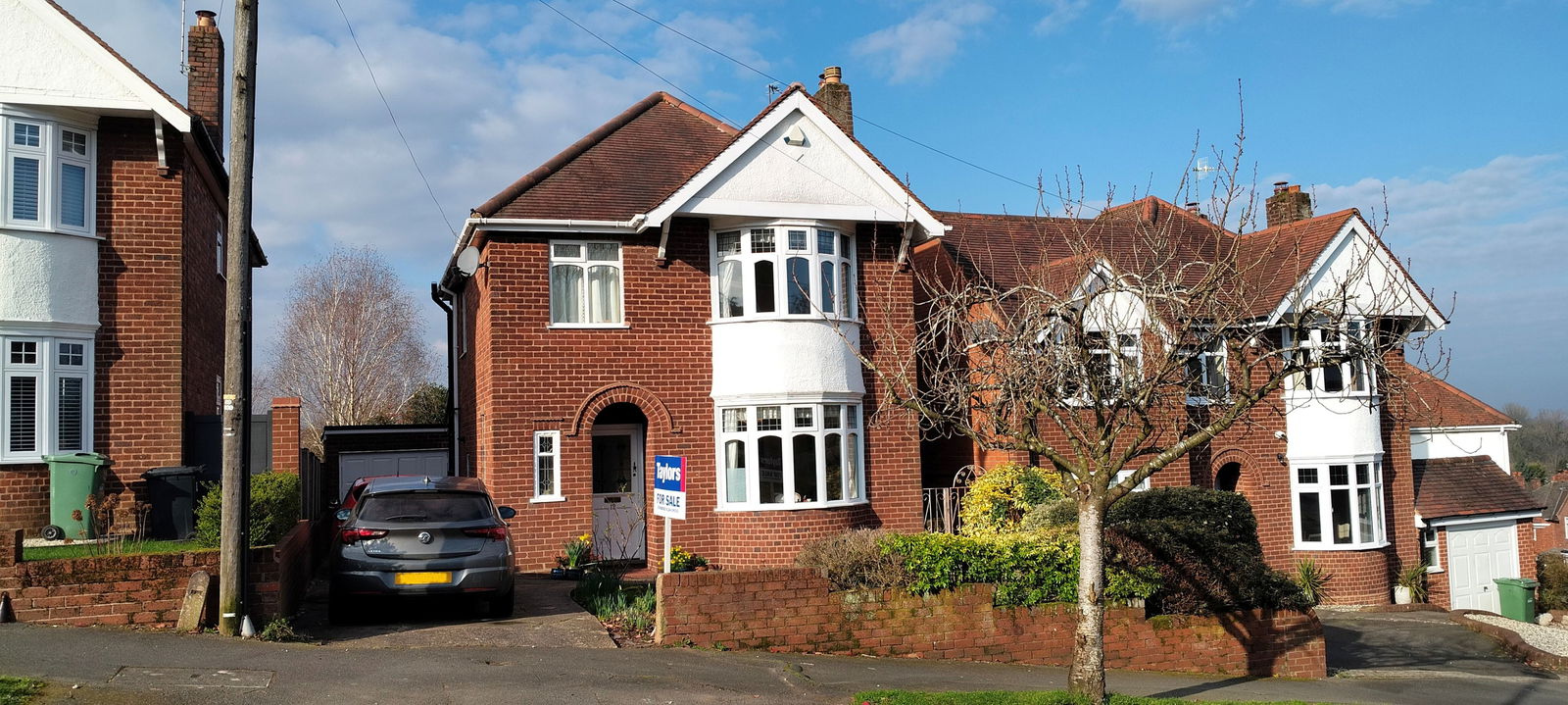 3 bedroom Detached house For Sale