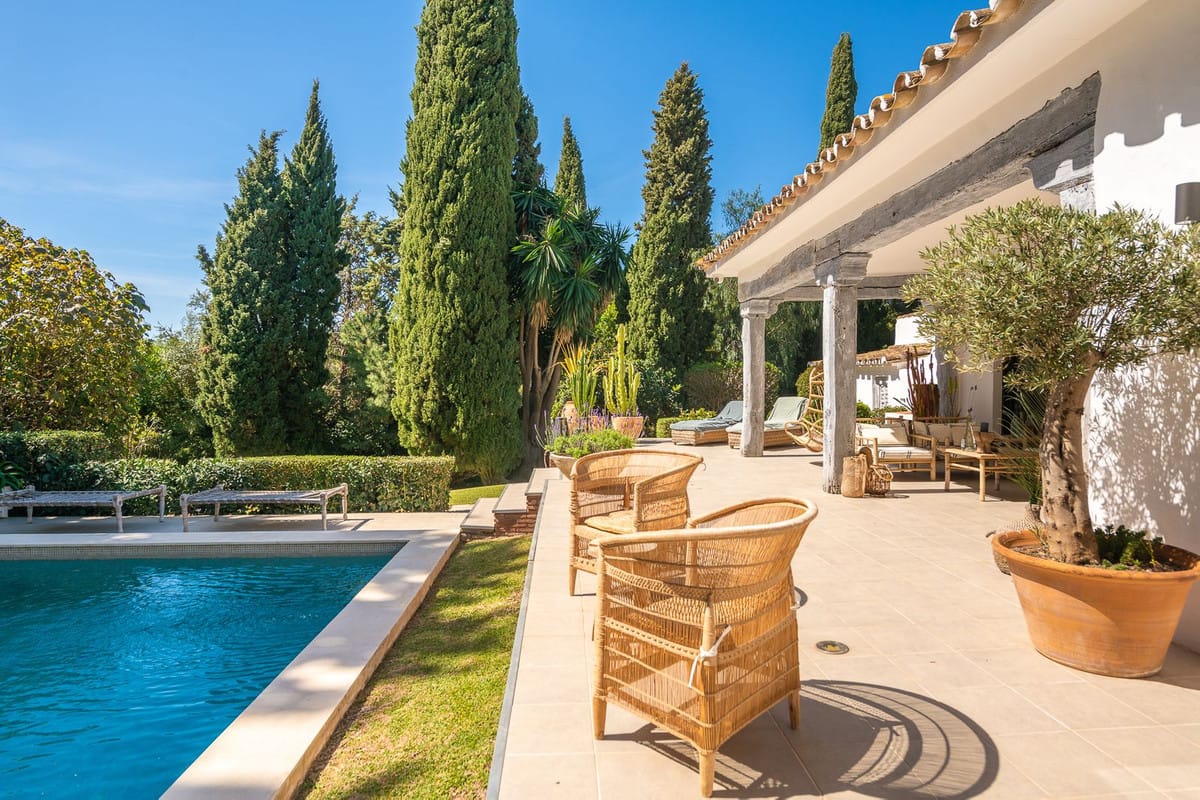 5 bedroom Villa For Sale