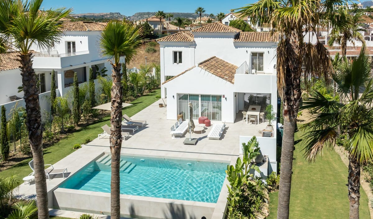 4 bedroom Villa For Sale