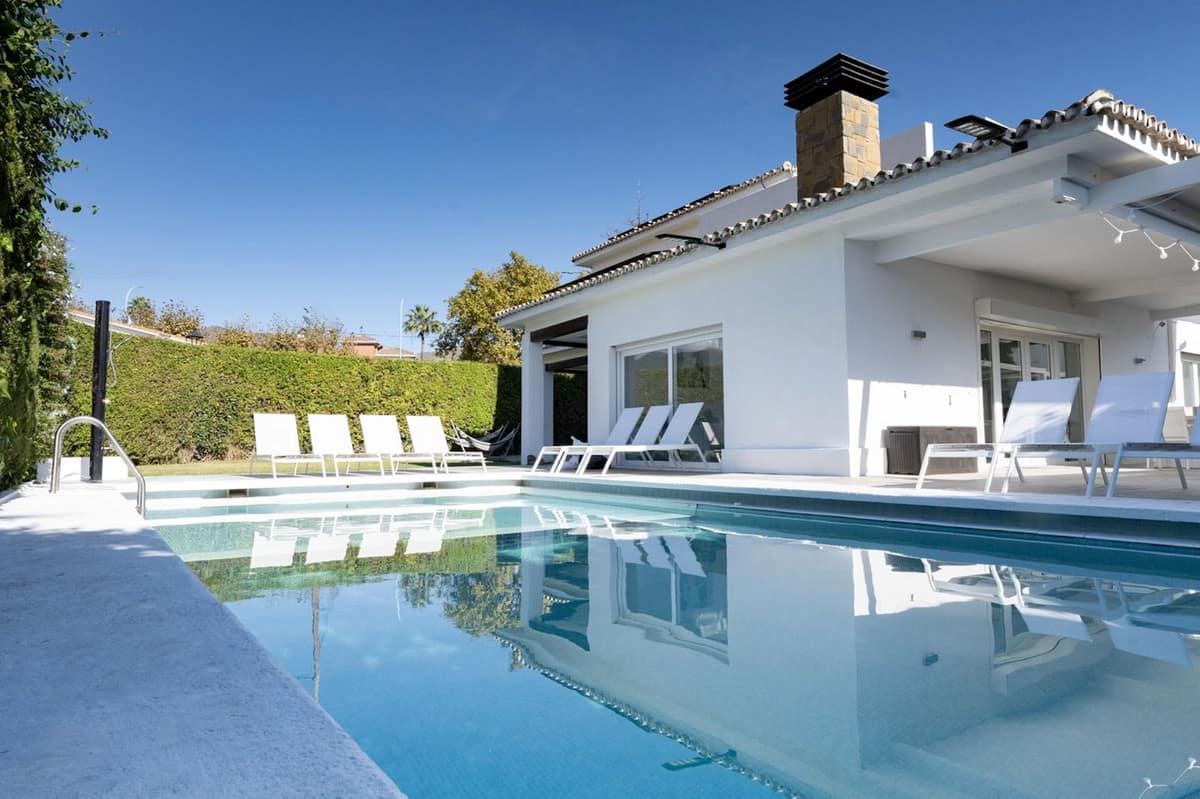 6 bedroom Villa For Sale