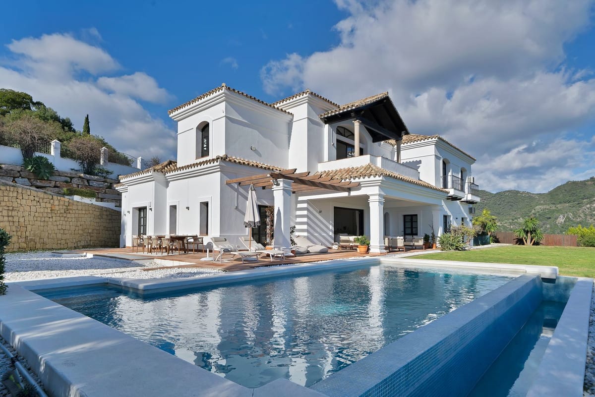 5 bedroom Villa For Sale