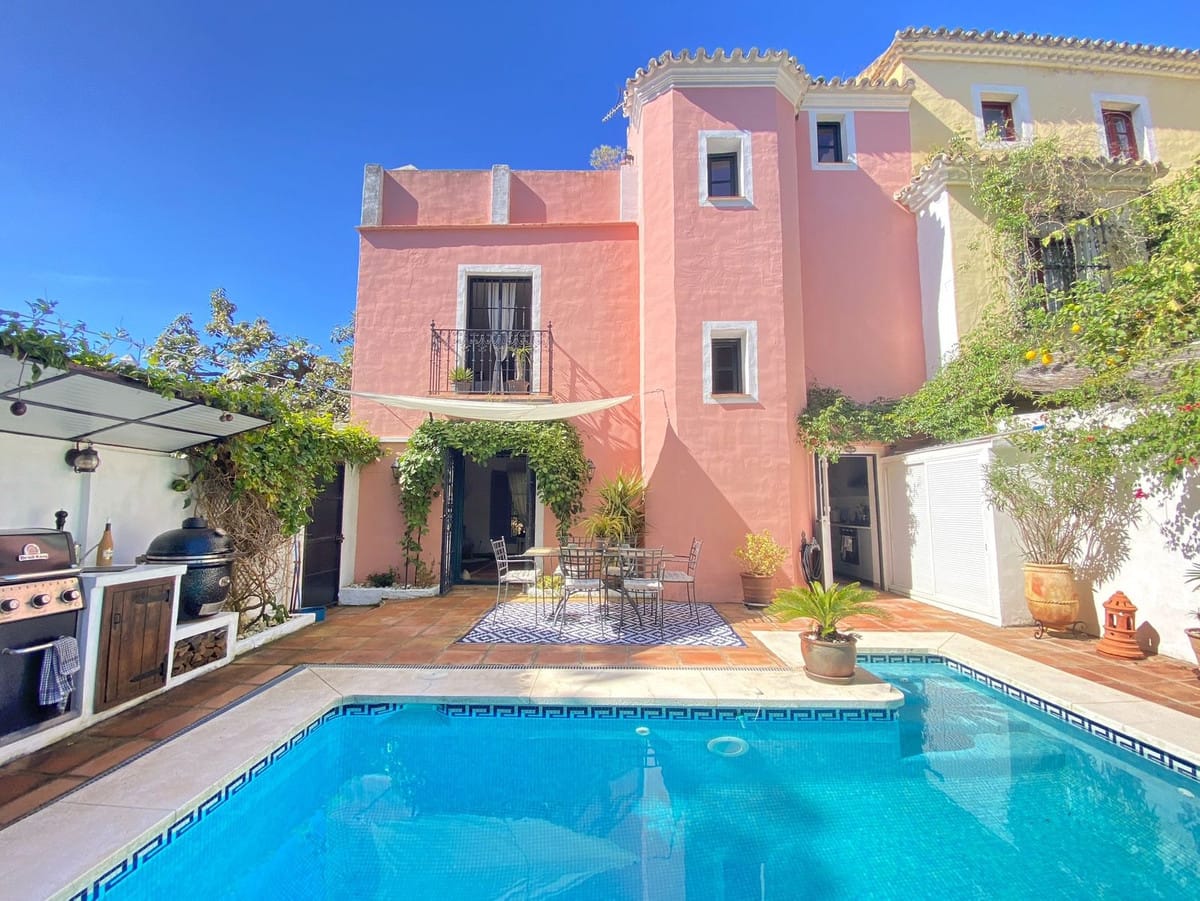 3 bedroom Villa For Sale