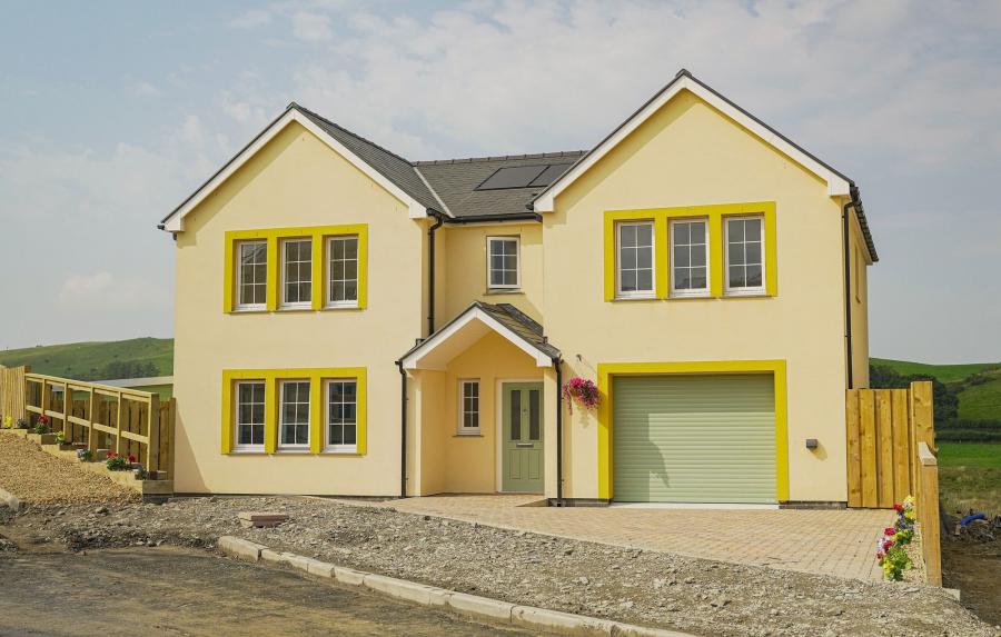 4 bedroom Property For Sale