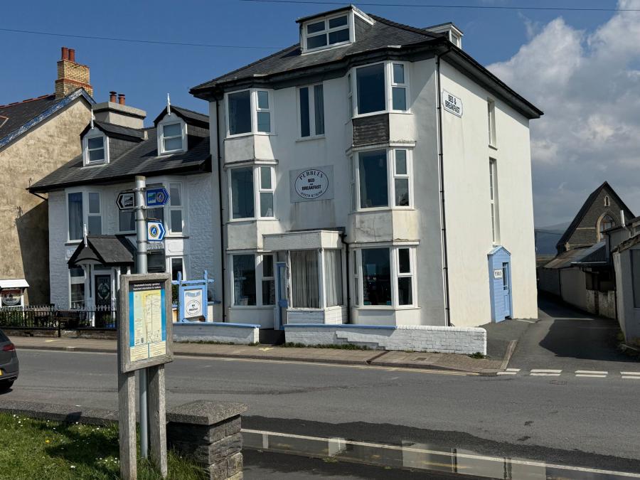 7 bedroom Detached house For Sale