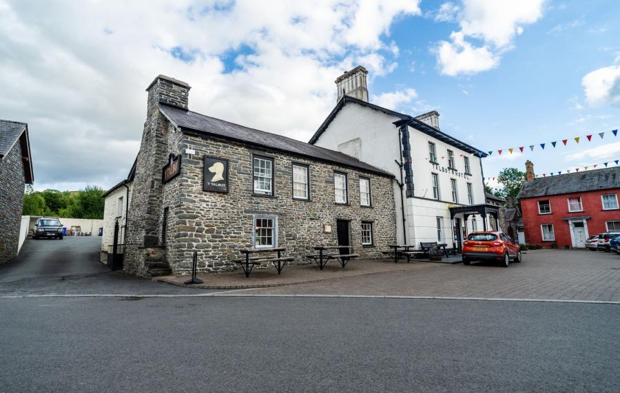 13 bedroom Property For Sale