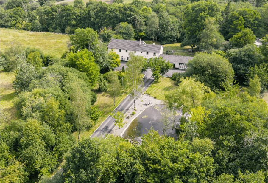 6 bedroom Detached house For Sale