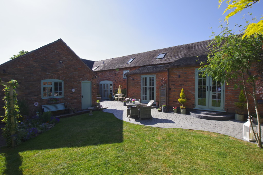 3 bedroom Barn For Sale