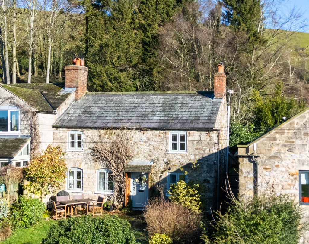 3 bedroom Cottage For Sale