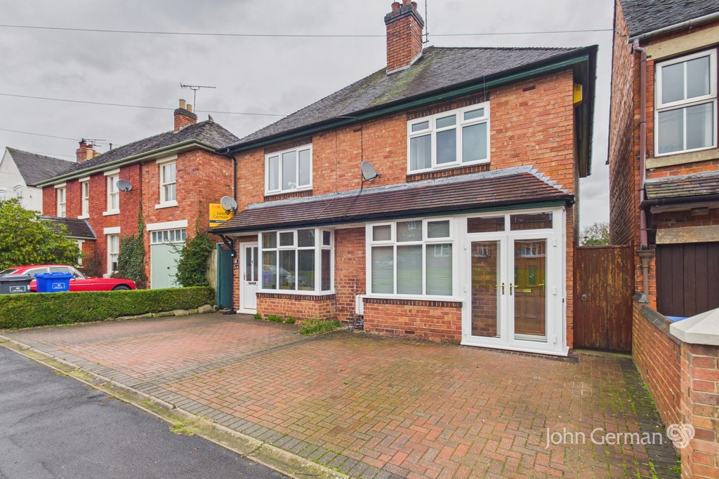 2 bedroom Semi-detached house For Sale