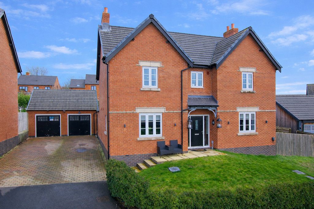 4 bedroom Detached house For Sale