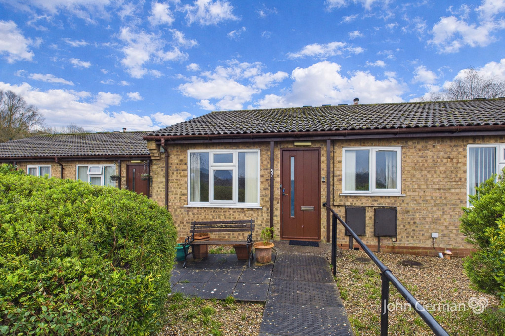 2 bedroom  For Sale