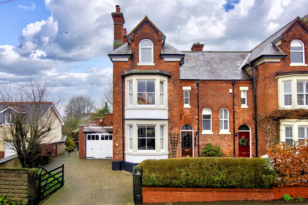 5 bedroom Semi-detached house For Sale
