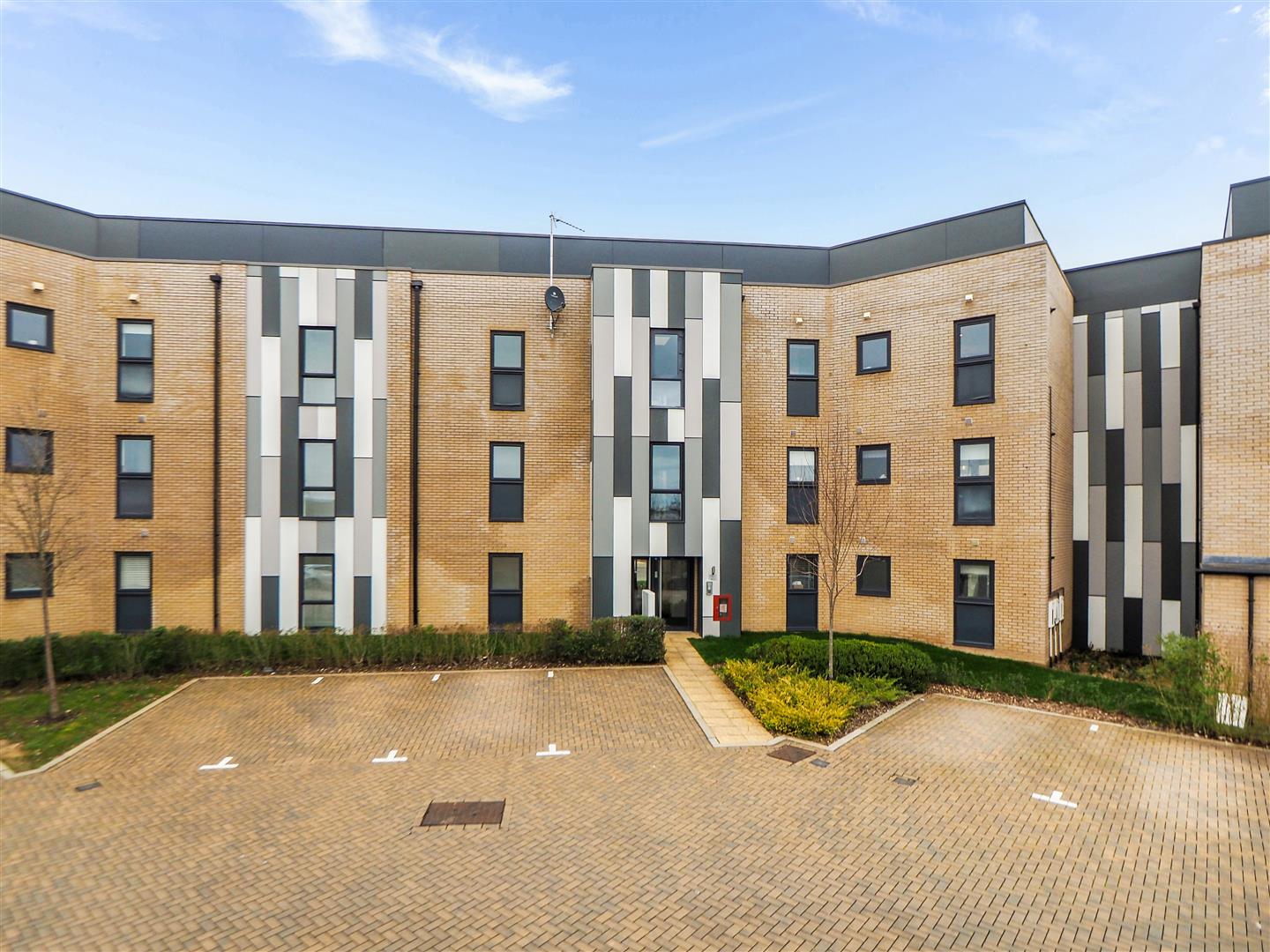 2 bedroom Flat Under Offer