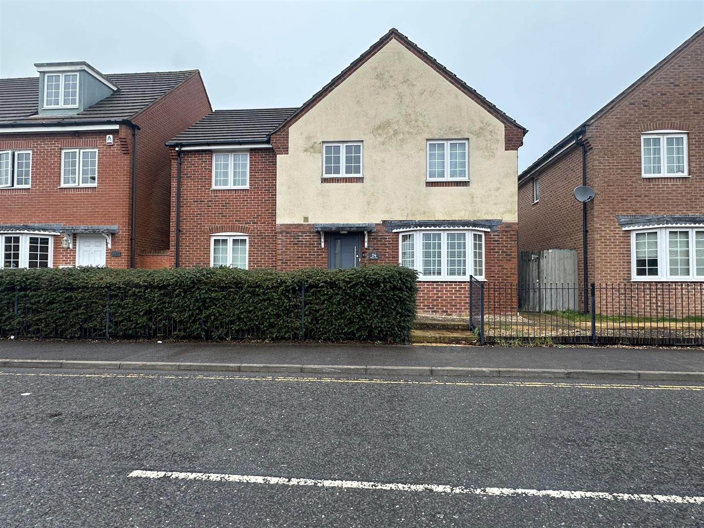 5 bedroom Detached house To Let