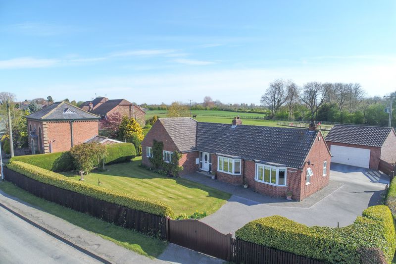 3 bedroom Detached bungalow Under Offer