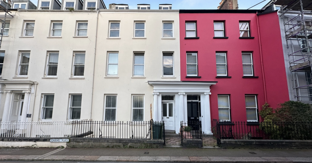 1 bedroom Flat For Sale