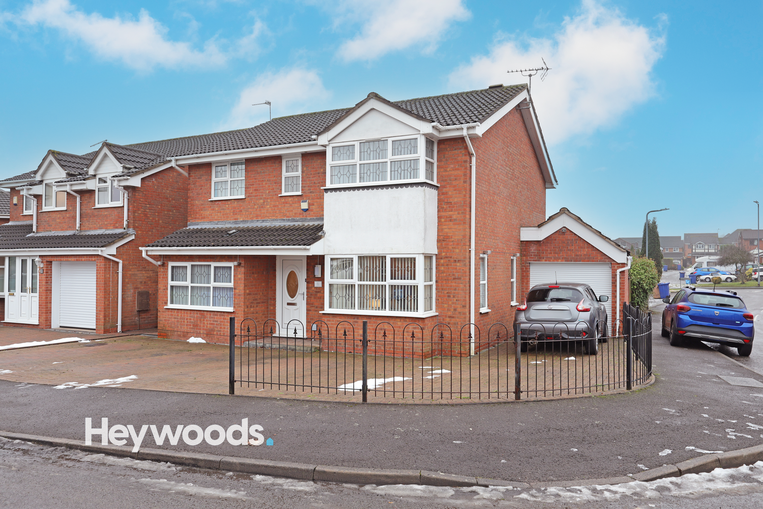 4 bedroom Detached house Under Offer