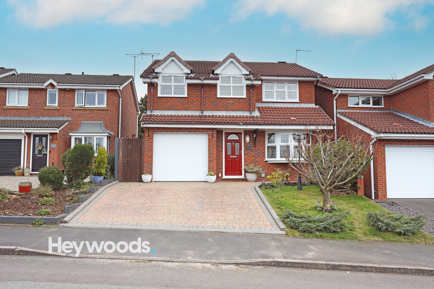 4 bedroom Detached house Under Offer