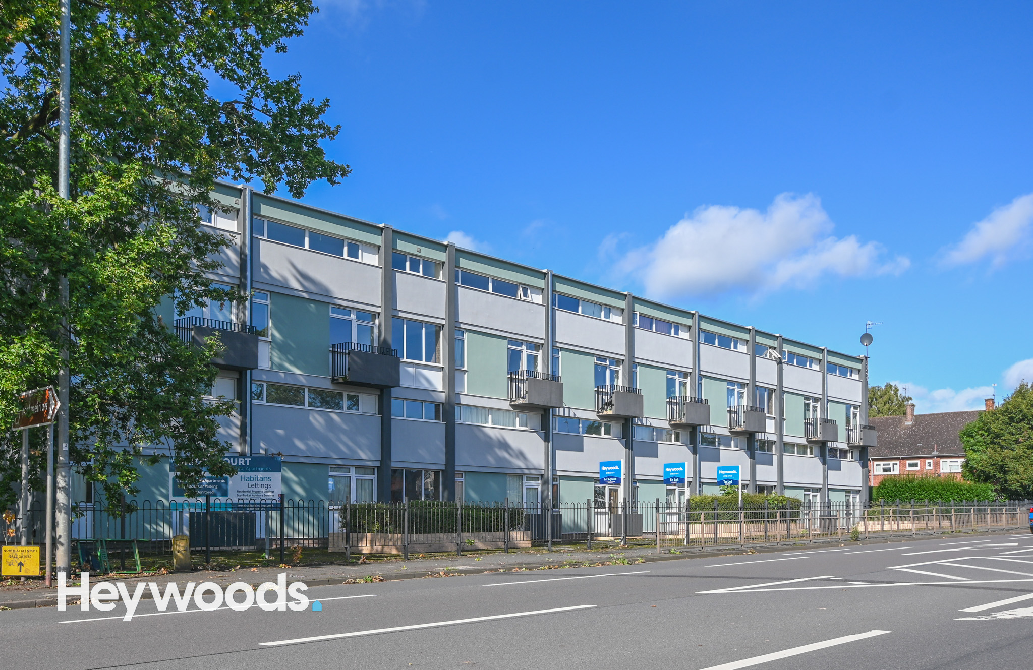 3 bedroom Flat share To Let