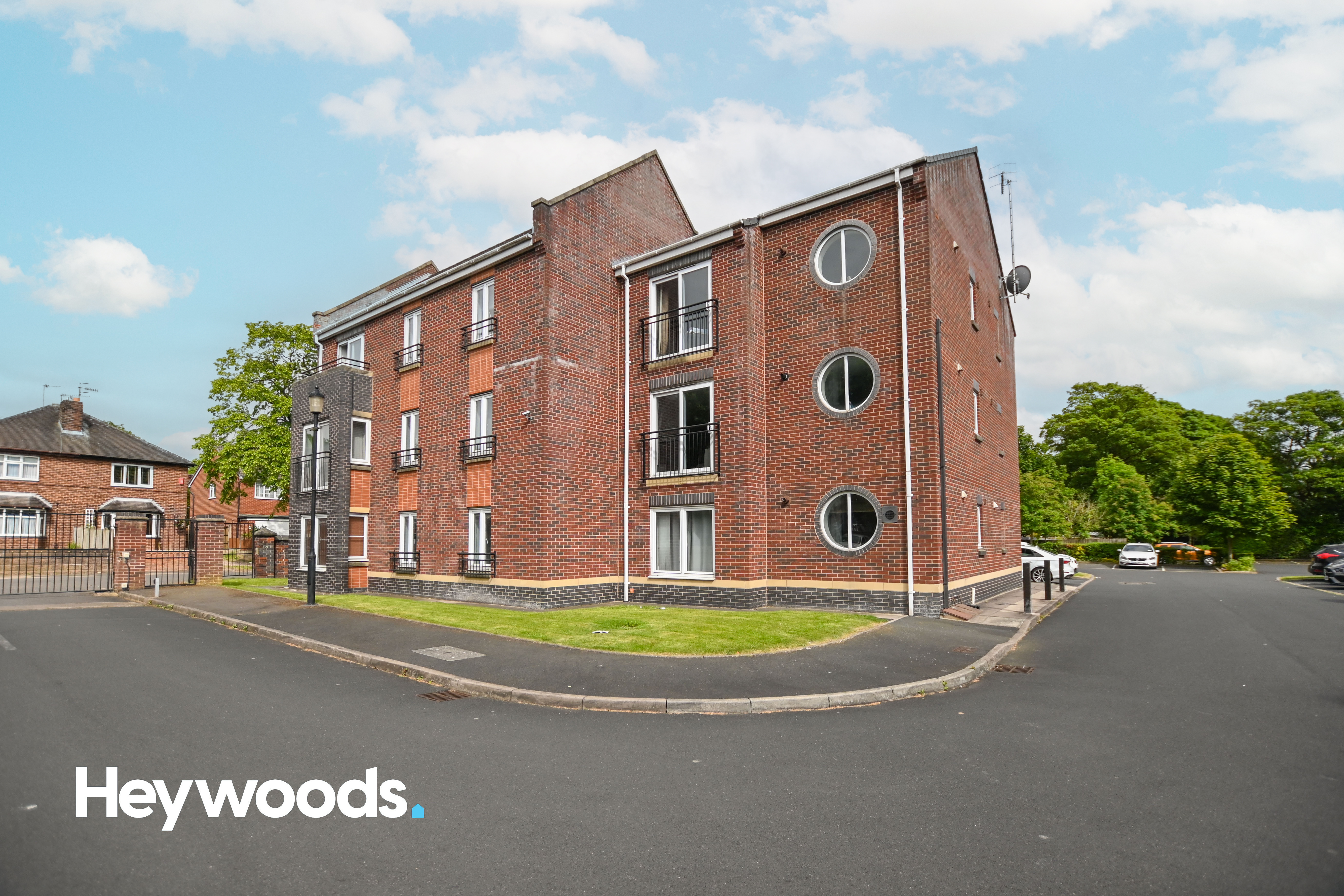 2 bedroom Flat share For Sale