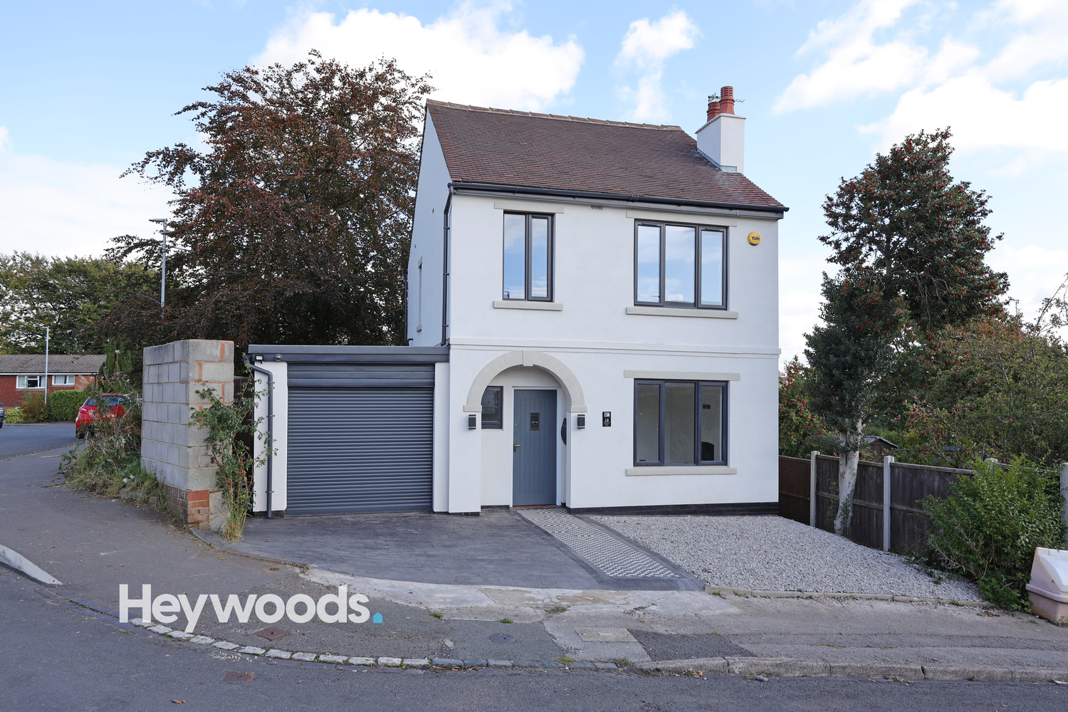 3 bedroom Detached house Under Offer