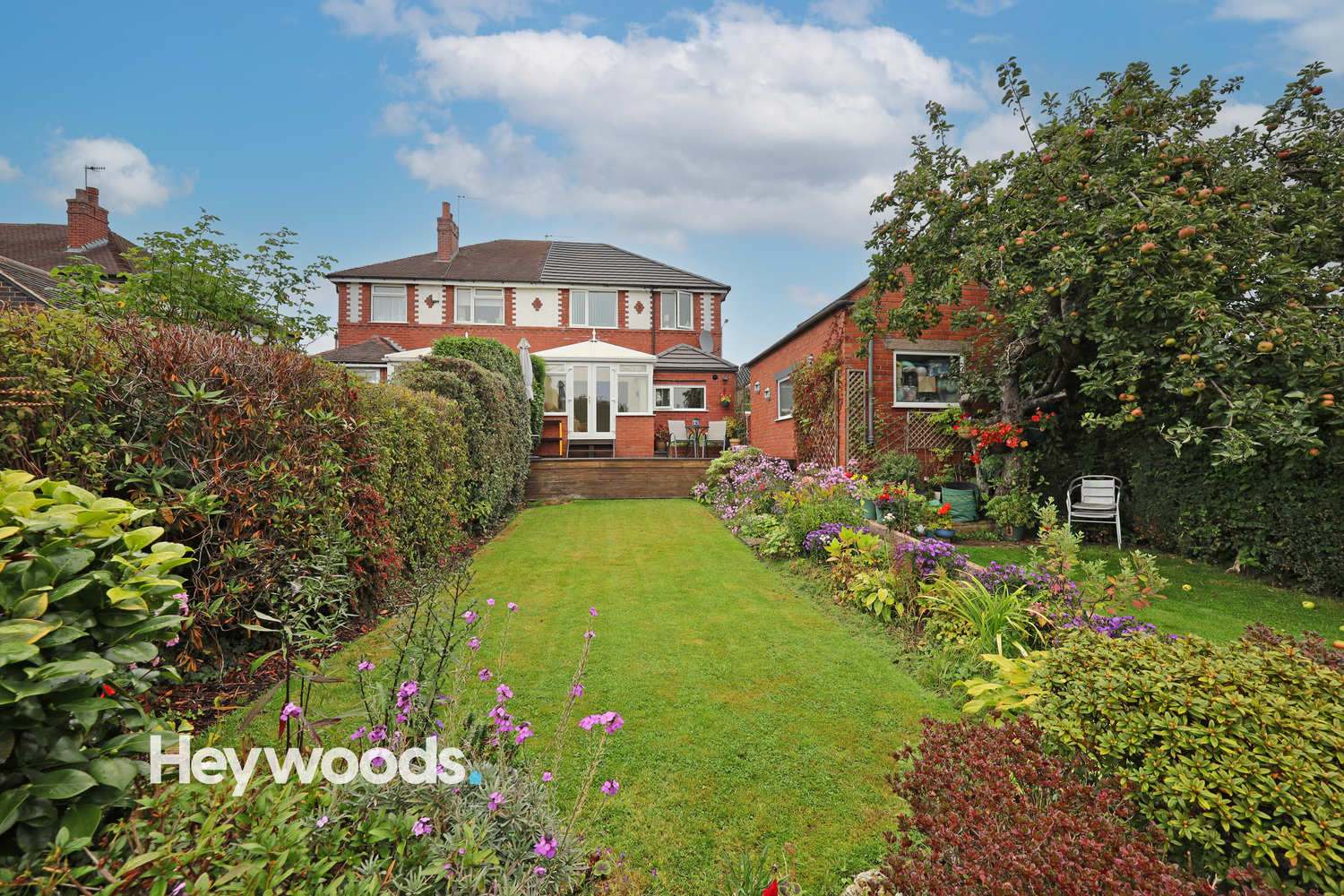 3 bedroom Semi-detached house For Sale