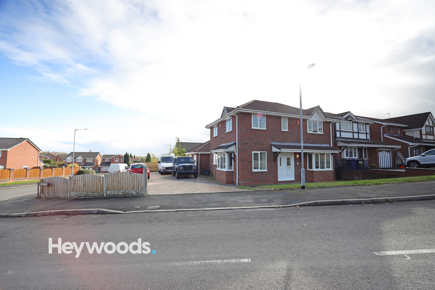 4 bedroom Detached house Under Offer