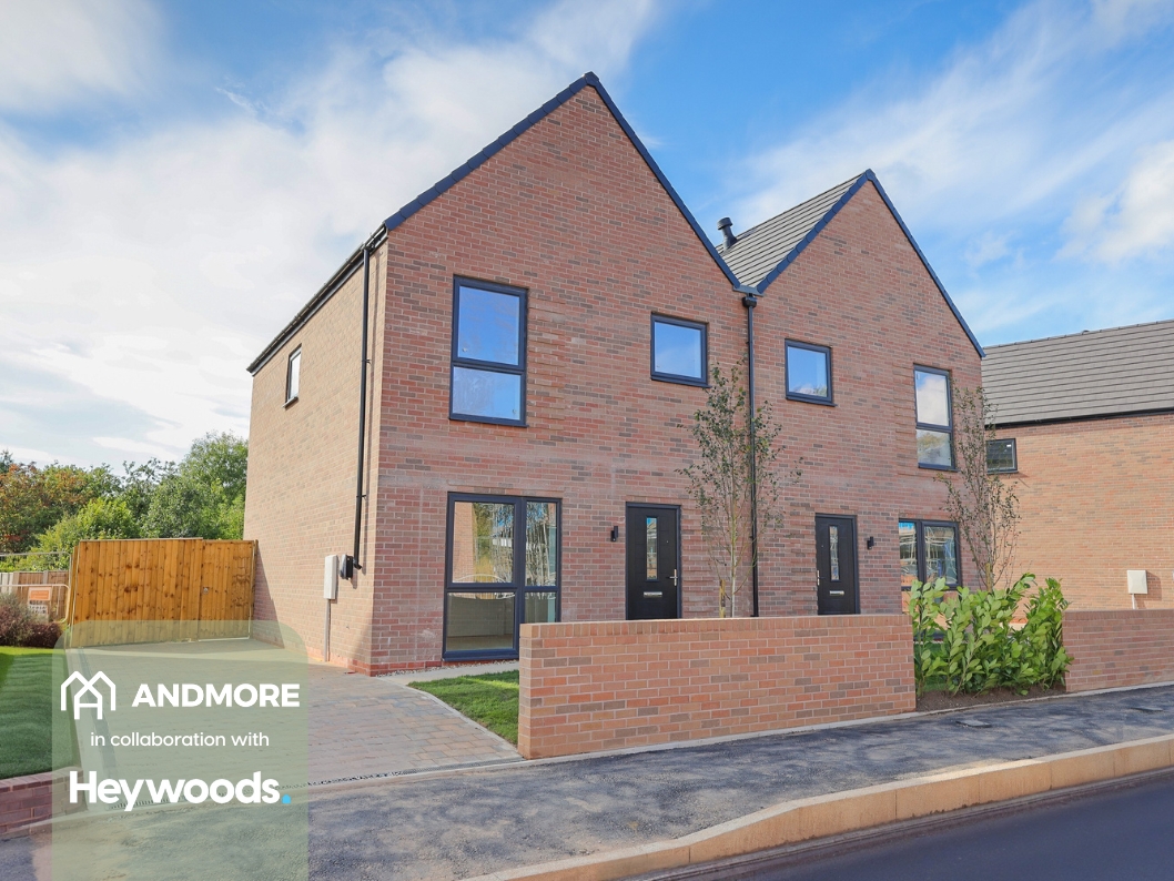 3 bedroom Semi-detached house For Sale