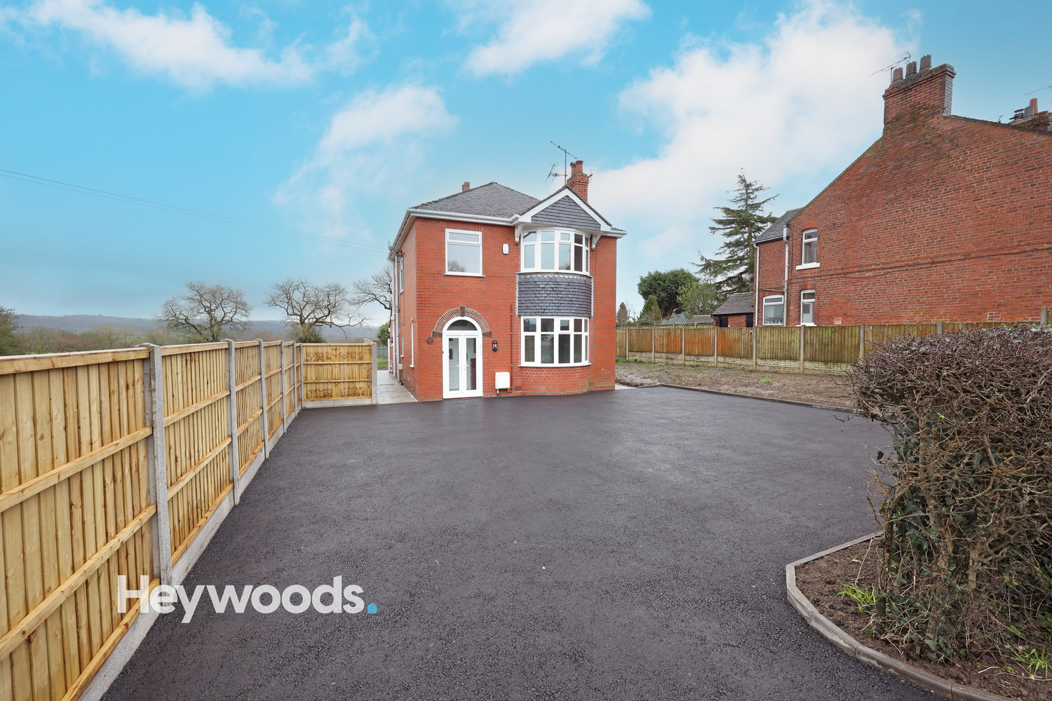 3 bedroom Detached house To Let