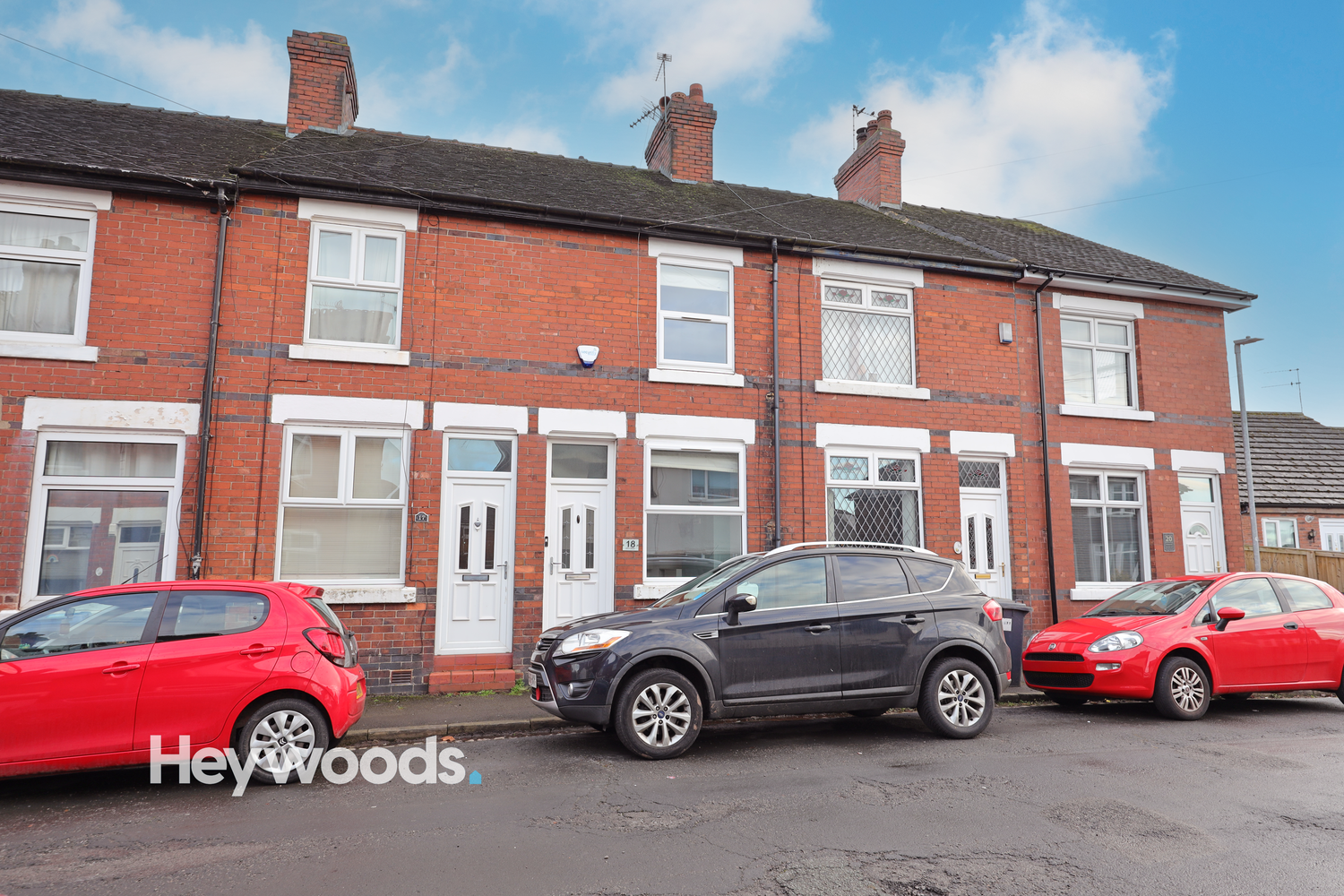 2 bedroom Terraced House To Let