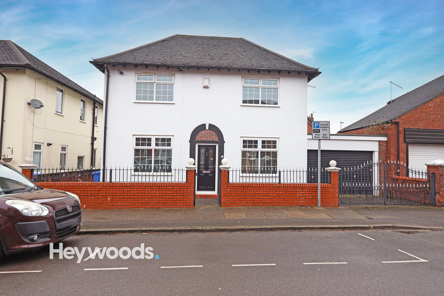 3 bedroom Detached house For Sale