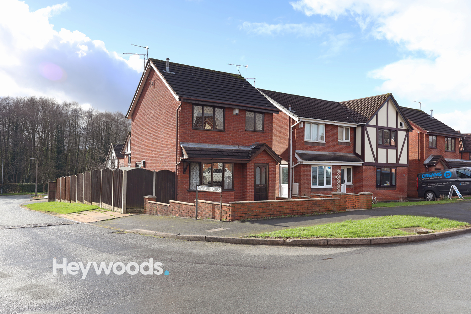 3 bedroom Detached house For Sale