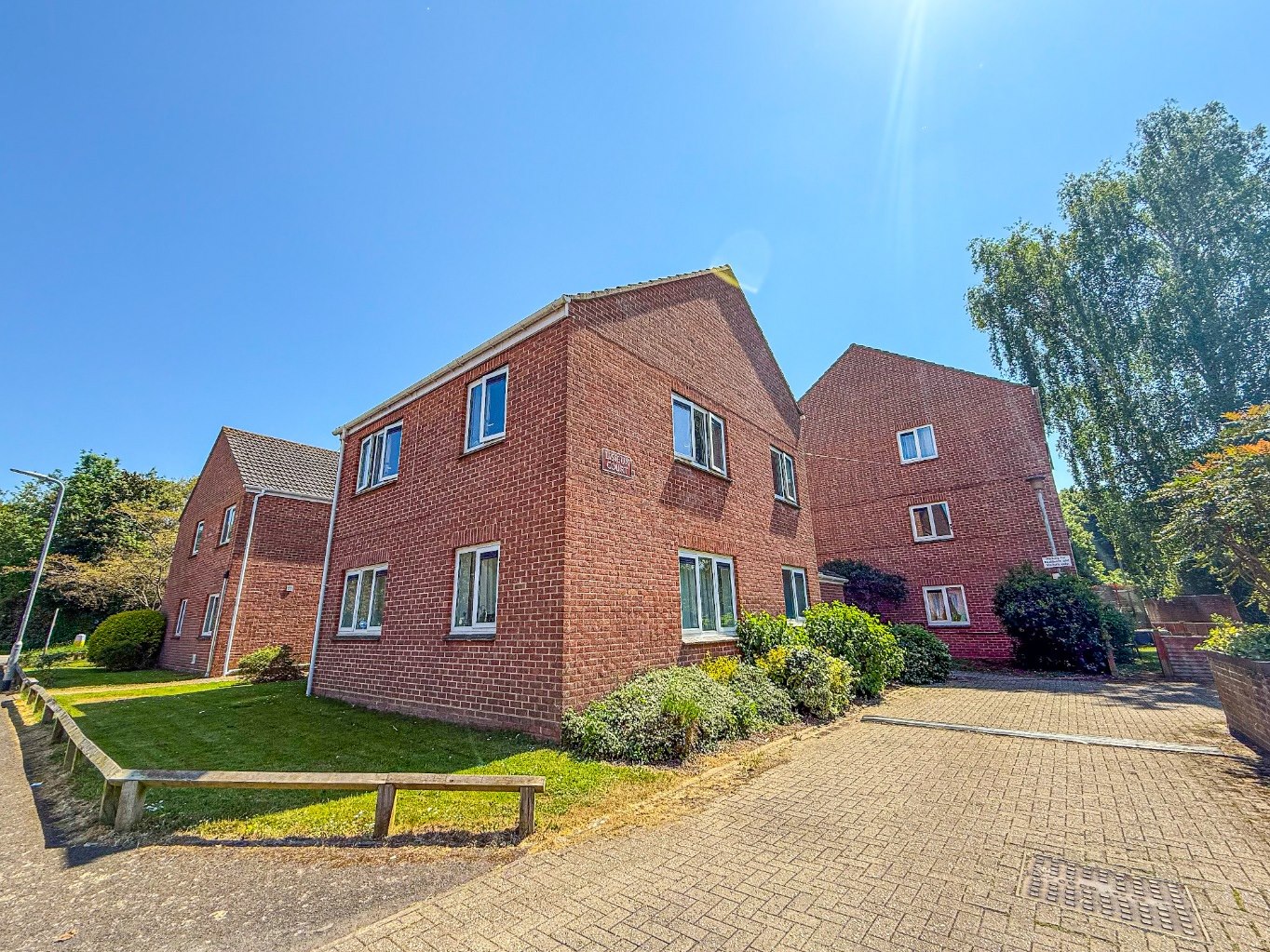 2 bedroom Apartment Under Offer