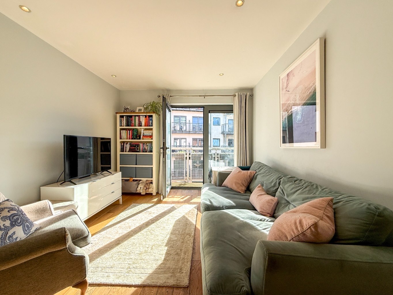 2 bedroom Apartment Under Offer