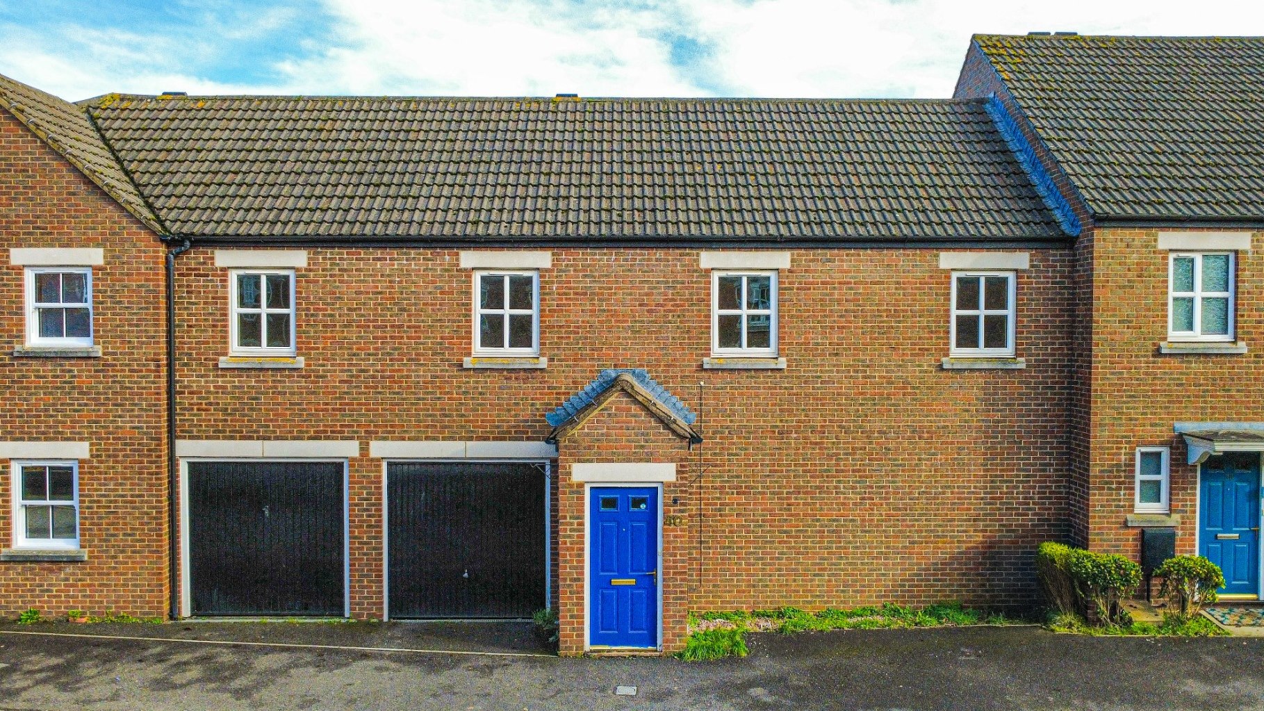 2 bedroom House (unspecified) Under Offer