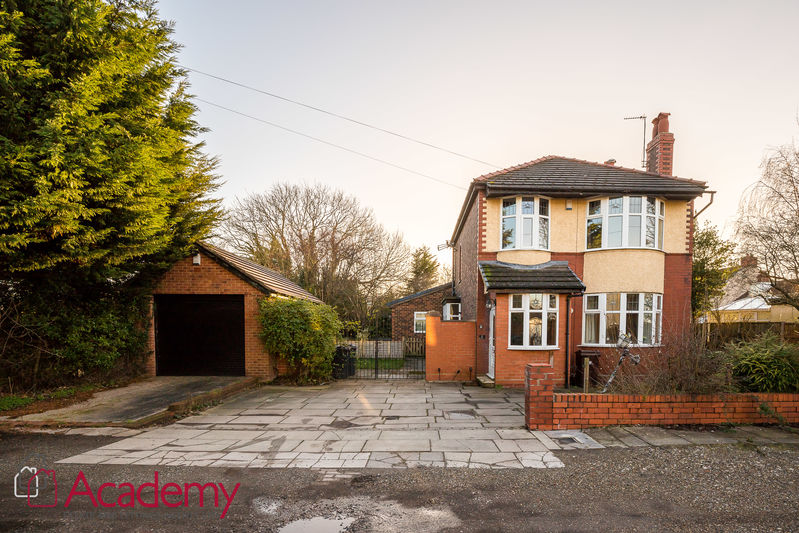 3 bedroom Link detached house For Sale