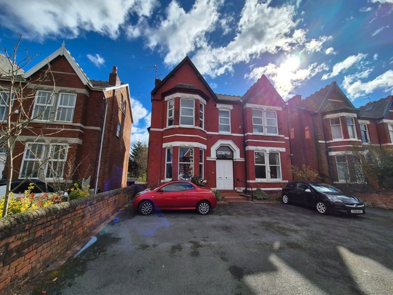 1 bedroom Apartment For Sale
