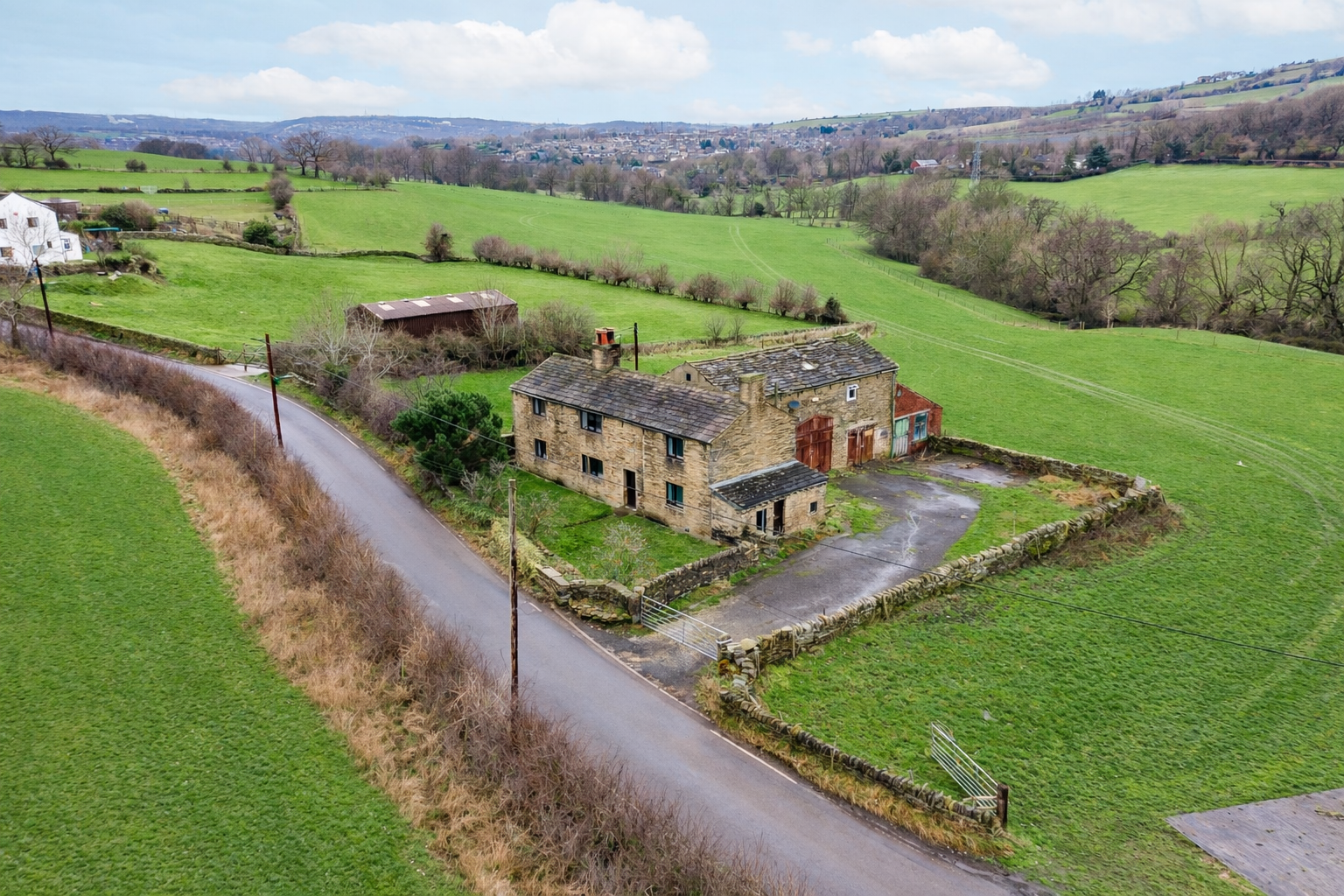 3 bedroom Detached house Under Offer