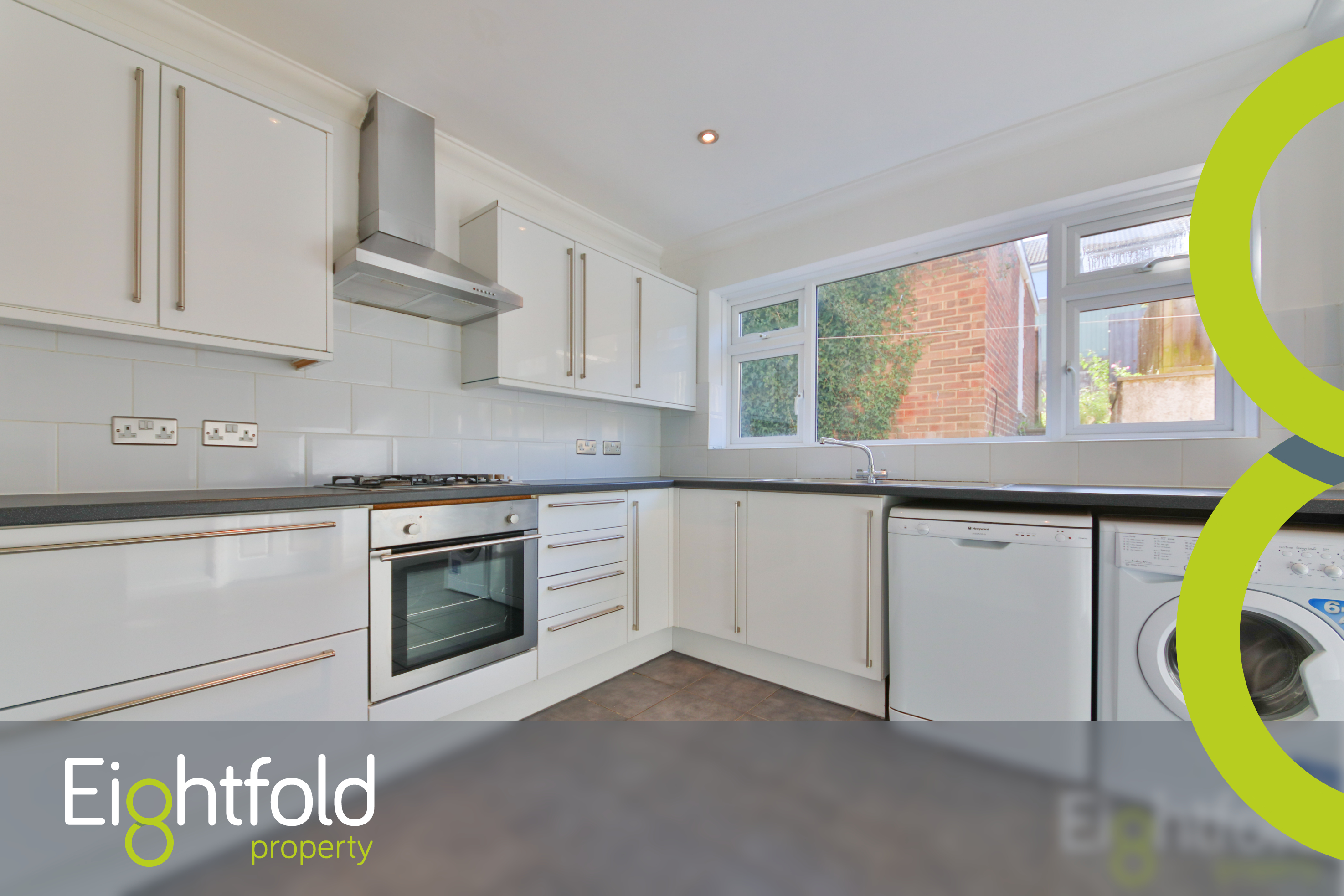 5 bedroom House (unspecified) Under Offer