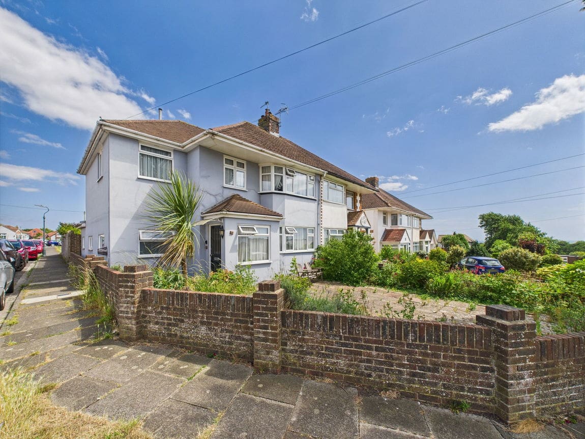 4 bedroom Semi-detached house For Sale