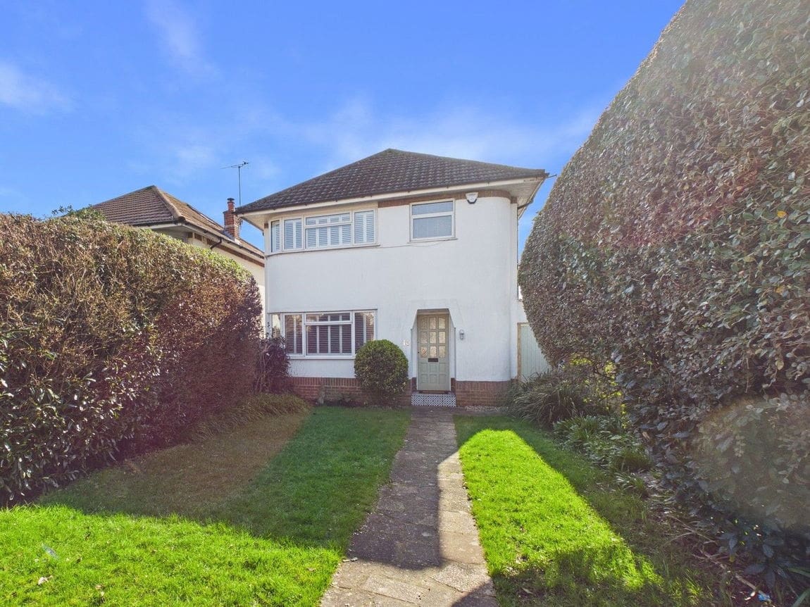 4 bedroom Detached house Under Offer