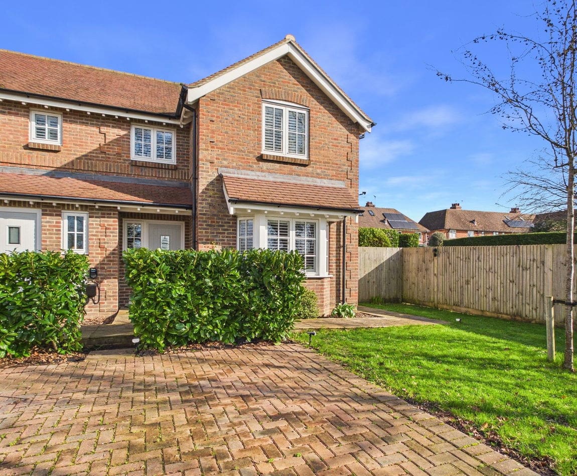 3 bedroom Property For Sale