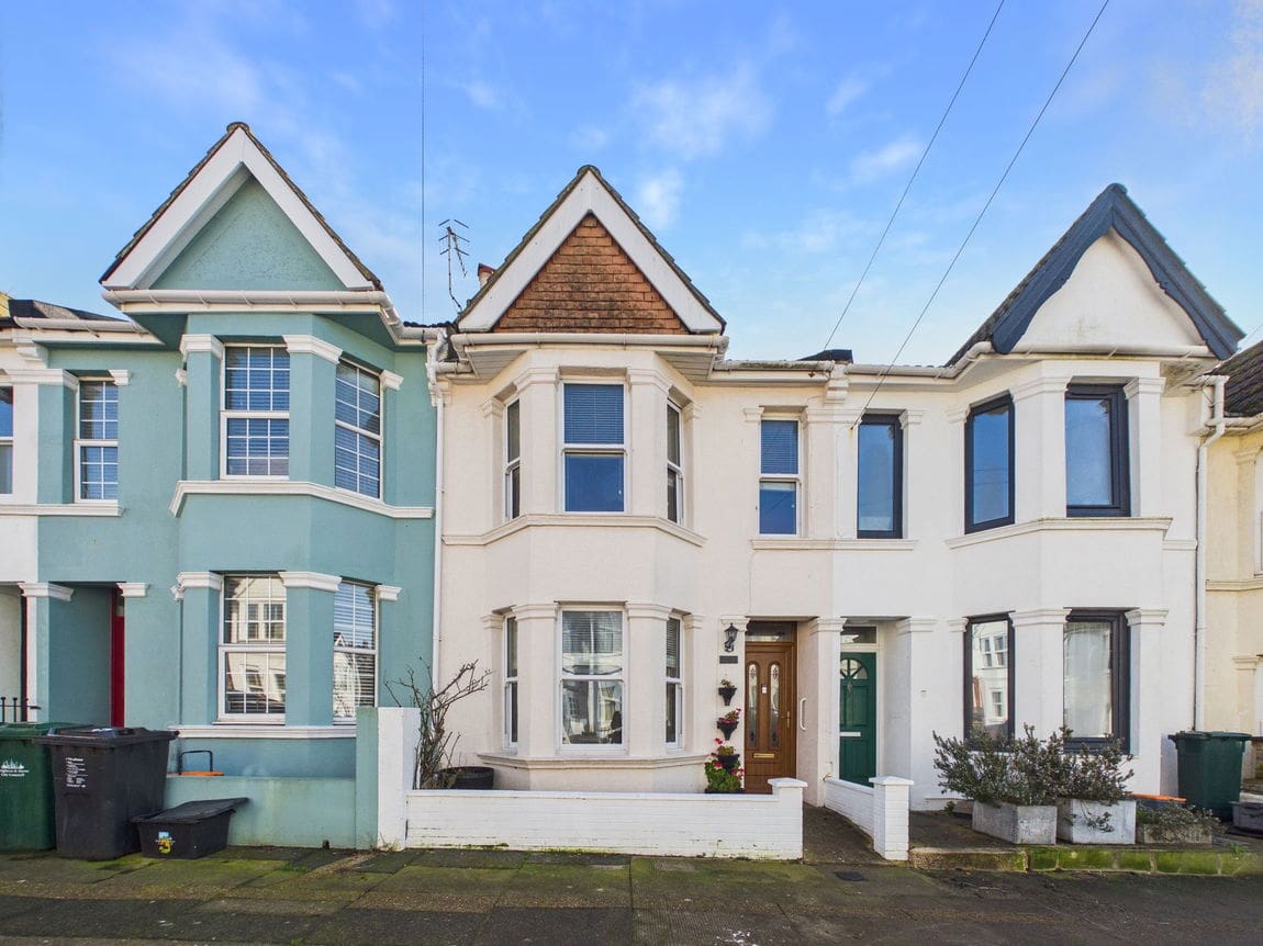 3 bedroom Terraced House Under Offer